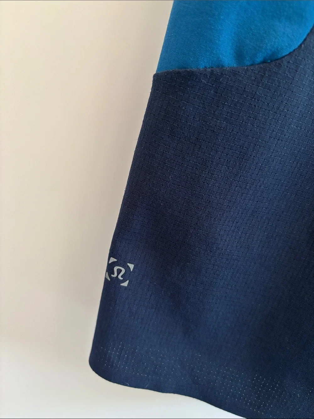Lululemon License To Train Blue Two Toned Lined Performance Shorts‎ Mens Medium